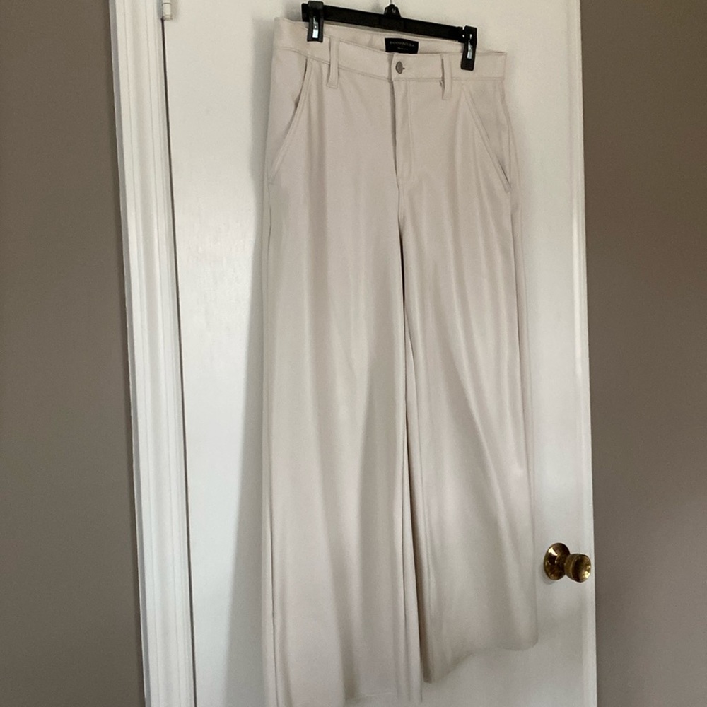 Banana Republic Winter white faux leather pants, size 29/8